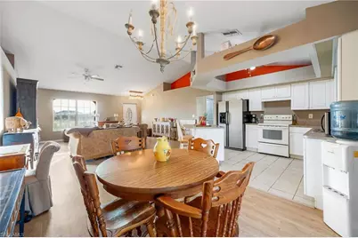 1226 NE 9th Ave, Cape Coral, FL 33909 - Photo 13