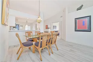 915 New Waterford Dr, Naples, FL 34104 - Photo 7