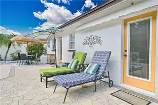 572 105th Ave N, Naples, FL 34108 - Photo 7