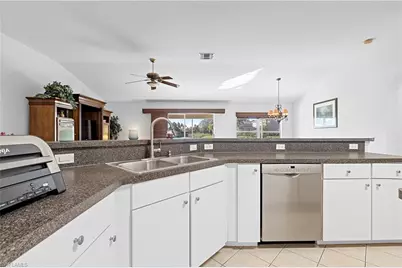 12715 Aston Oaks Dr, Fort Myers, FL 33912 - Photo 15