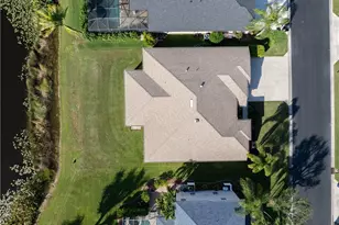 12715 Aston Oaks Dr, Fort Myers, FL 33912 - Photo 9