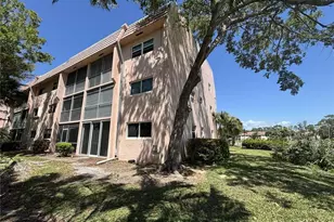 180 Turtle Lake Ct, Naples, FL 34105 - Photo 13