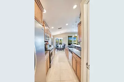 10037 Oakhurst Way, Fort Myers, FL 33913 - Photo 15