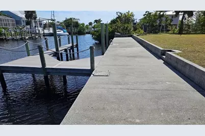 3210 Stabile Rd, Saint James City, FL 33956 - Photo 9