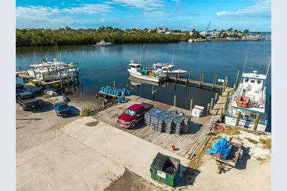 18850 San Carlos Blvd, Fort Myers Beach, FL 33931 - Photo 17