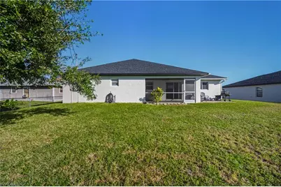 1204 NE 10th Ter, Cape Coral, FL 33909 - Photo 27