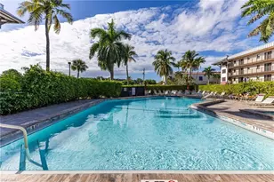 801 River Point Dr, Naples, FL 34102 - Photo 27