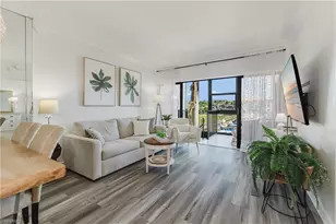 801 River Point Dr, Naples, FL 34102 - Photo 13