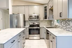 1931 NE 27th Terrace, Cape Coral, FL 33909 - Photo 5