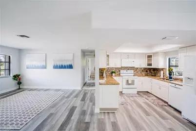 1421 SE 29th Ter, Cape Coral, FL 33904 - Photo 7