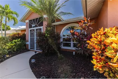 212 SE 30th Ter, Cape Coral, FL 33904 - Photo 3