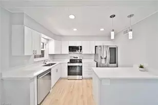 16881 Davis Rd, Fort Myers, FL 33908 - Photo 7