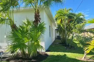 4009 SW 27th Ave, Cape Coral, FL 33914 - Photo 7