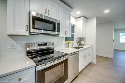 1519 Whiskey Creek Dr, Fort Myers, FL 33919 - Photo 7