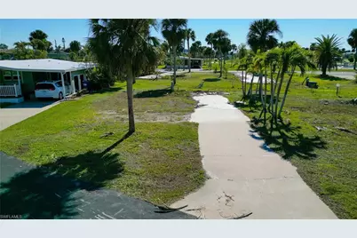 13661 Catbird Dr, Fort Myers, FL 33908 - Photo 5