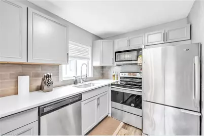 8093 Country Rd #204, Fort Myers, FL 33919 - Photo 3