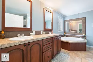 5209 Western Dr, Saint James City, FL 33956 - Photo 9