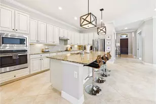 28100 Edenderry Ct, Bonita Springs, FL 34135 - Photo 11