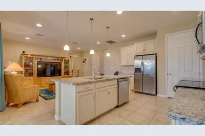 2025 SW 19th Pl, Cape Coral, FL 33991 - Photo 9