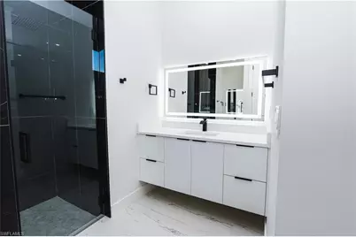 903 NE 23rd St, Cape Coral, FL 33909 - Photo 25