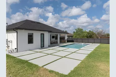 833 SW 16th Ter, Cape Coral, FL 33991 - Photo 37