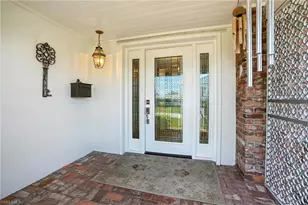 5219 SW 2nd Pl, Cape Coral, FL 33914 - Photo 7