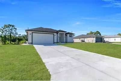 720 Castlestone Ave S, Lehigh Acres, FL 33974 - Photo 3