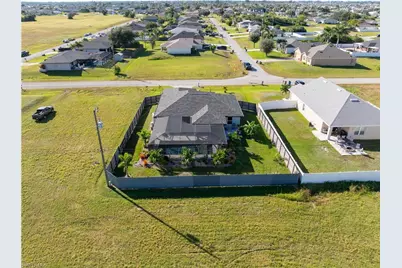 539 NW 13th St, Cape Coral, FL 33993 - Photo 23