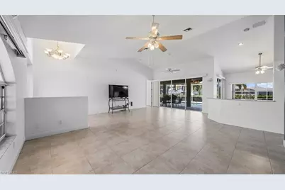 4010 SW 22nd Pl, Cape Coral, FL 33914 - Photo 7