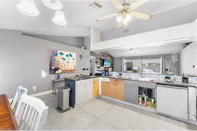 130 SE 29th Ter, Cape Coral, FL 33904 - Photo 11