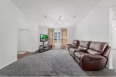 8073 Sherwood Cir, Labelle, FL 33935 - Photo 11