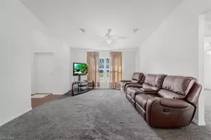 8073 Sherwood Cir, Labelle, FL 33935 - Photo 11