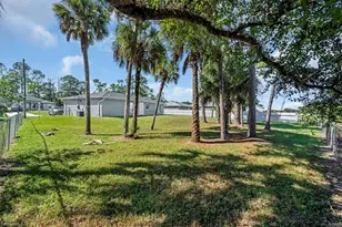8073 Sherwood Cir, Labelle, FL 33935 - Photo 27