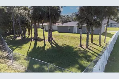 8073 Sherwood Cir, Labelle, FL 33935 - Photo 31