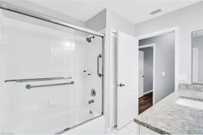 123 SE 29th Ter, Cape Coral, FL 33904 - Photo 17