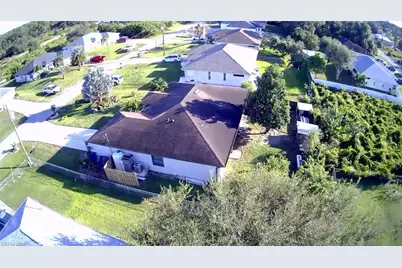 1833 Tomaso Ave, Lehigh Acres, FL 33972 - Photo 9