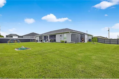 309 NE 30th Ter, Cape Coral, FL 33909 - Photo 37