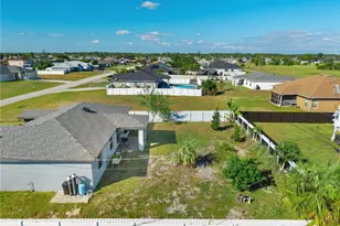 2737 NE 2nd Pl, Cape Coral, FL 33909 - Photo 33