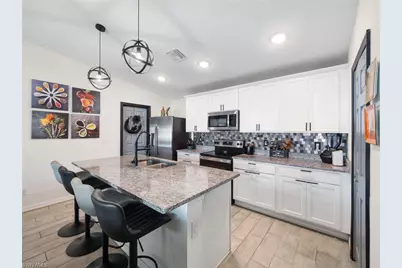 2737 NE 2nd Pl, Cape Coral, FL 33909 - Photo 9