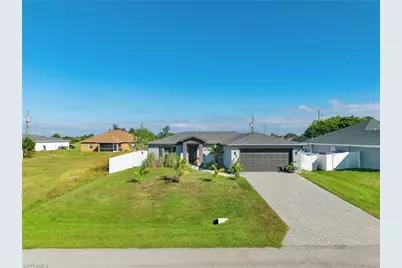2737 NE 2nd Pl, Cape Coral, FL 33909 - Photo 25