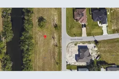 1924 NE 19th Ave, Cape Coral, FL 33909 - Photo 7