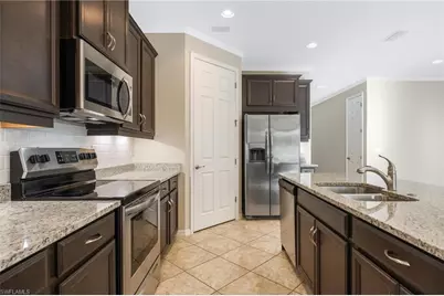 2899 Sunset Pointe Cir, Cape Coral, FL 33914 - Photo 19