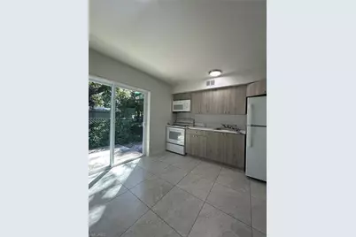 3758 Lora St #3758 unit 2, Fort Myers, FL 33916 - Photo 3