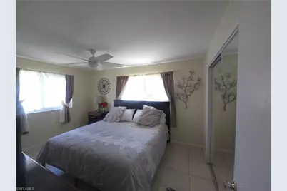 629 NE 15th Ct, Cape Coral, FL 33909 - Photo 15