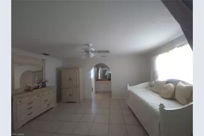 629 NE 15th Ct, Cape Coral, FL 33909 - Photo 9