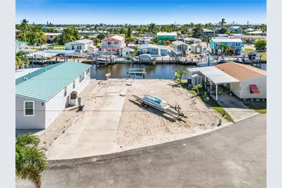 2910 Binnacle Ln, Saint James City, FL 33956 - Photo 1