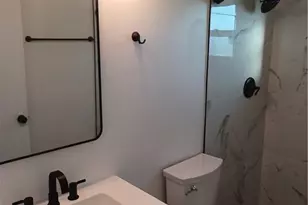 937 SE 23rd Pl, Cape Coral, FL 33990 - Photo 9