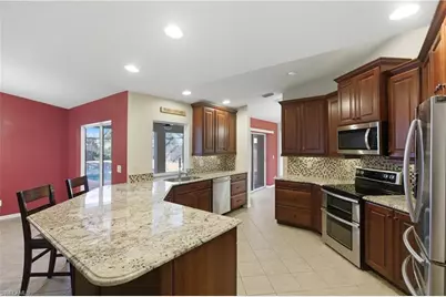 321 SE 30th St, Cape Coral, FL 33904 - Photo 9