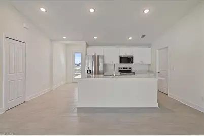 105 NW 14th St, Cape Coral, FL 33993 - Photo 7