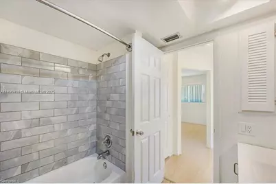 915 SE 20th St, Cape Coral, FL 33990 - Photo 13